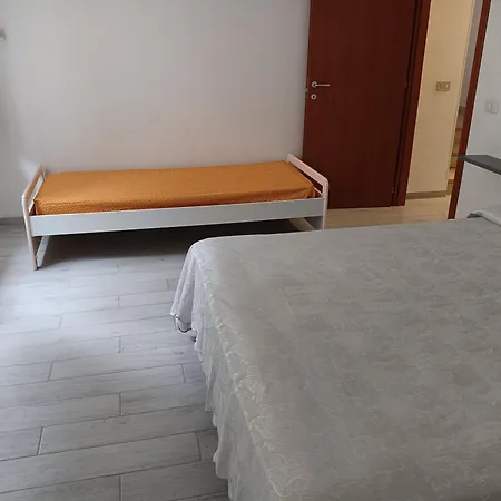 Casa Via Campania Διαμέρισμα Σαν Μπενεντέτο ντελ Τρόντο